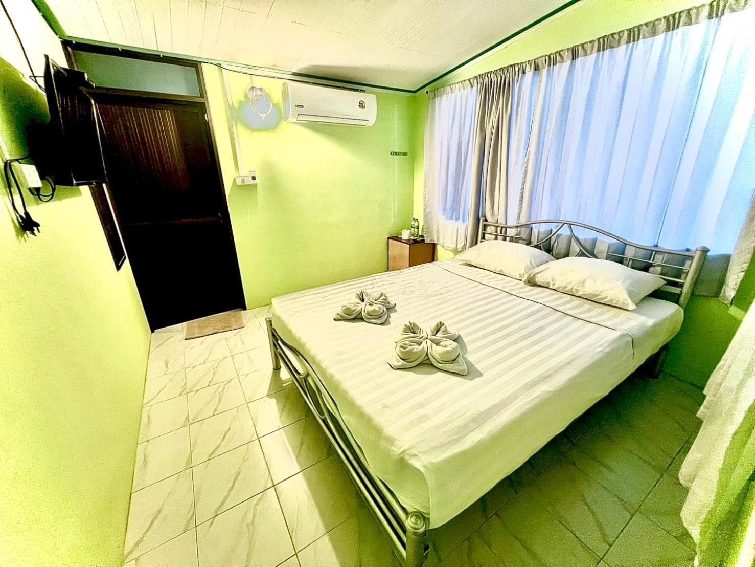 Bed and Breakfast Khaosok Happy House Khao Sok National Park Exterior foto