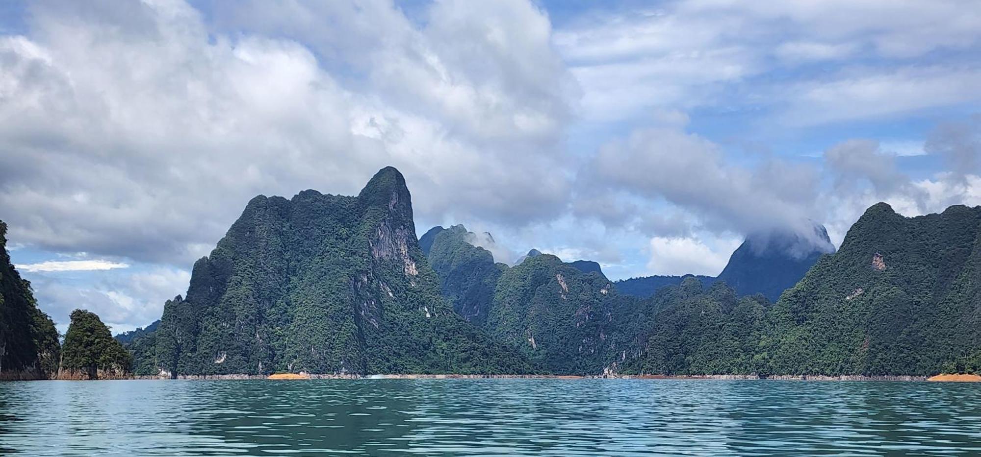 Bed and Breakfast Khaosok Happy House Khao Sok National Park Exterior foto