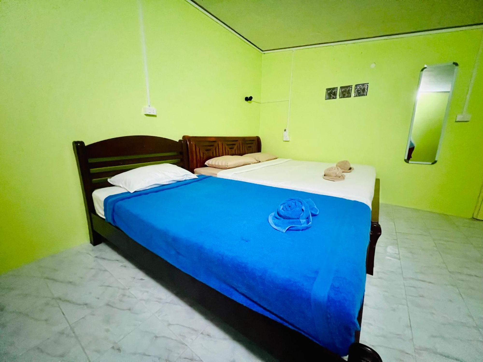 Bed and Breakfast Khaosok Happy House Khao Sok National Park Exterior foto